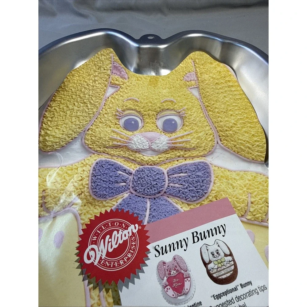 Wilton Sunny Bunny Rabbit Cake Pan Aluminum Baking 13